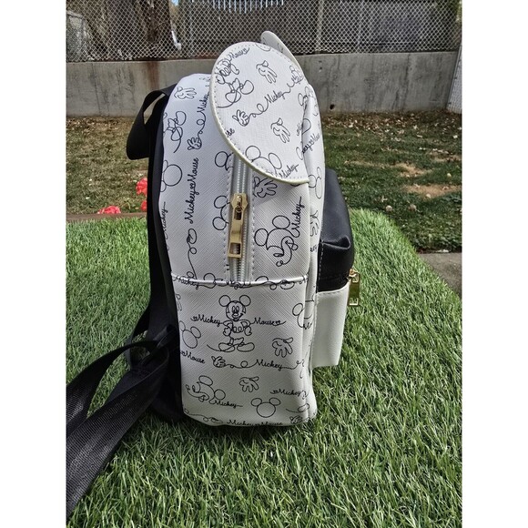 Bioworld Disney Women's Black & White Mickey Mouse Mini Backpack  W/3D Ears-NWT - Picture 12 of 14